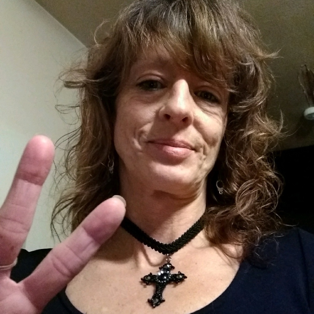 Meet your Posher, Twila